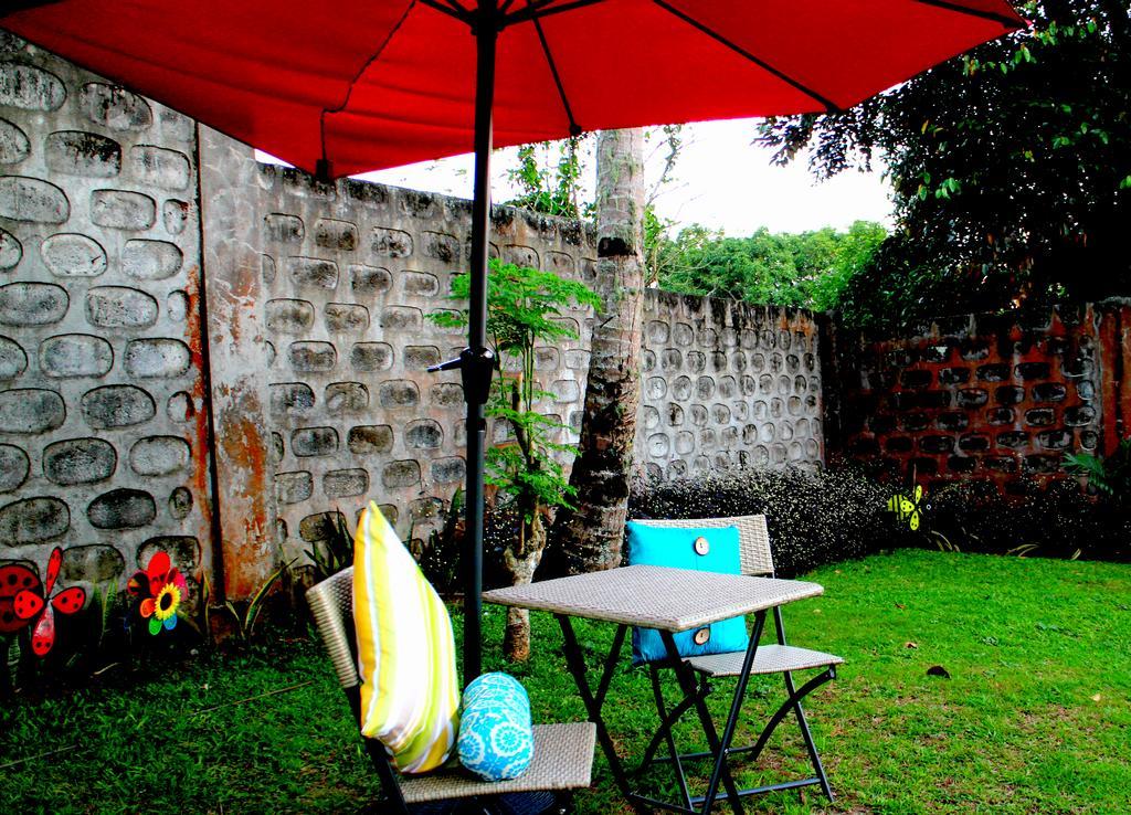 Tagaytay Garden Budgetel - City Center Tagaytay City Kültér fotó