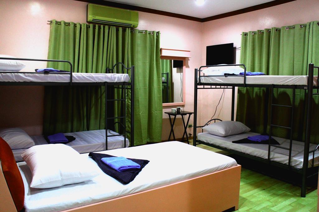Tagaytay Garden Budgetel - City Center Tagaytay City Szoba fotó