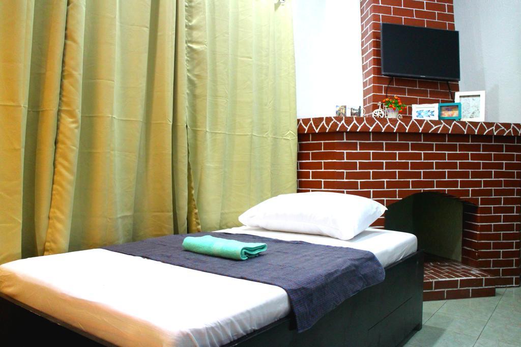 Tagaytay Garden Budgetel - City Center Tagaytay City Szoba fotó